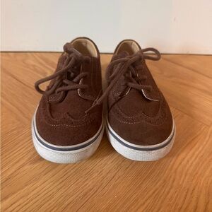 Janie and Jack Wingtip Sneakers